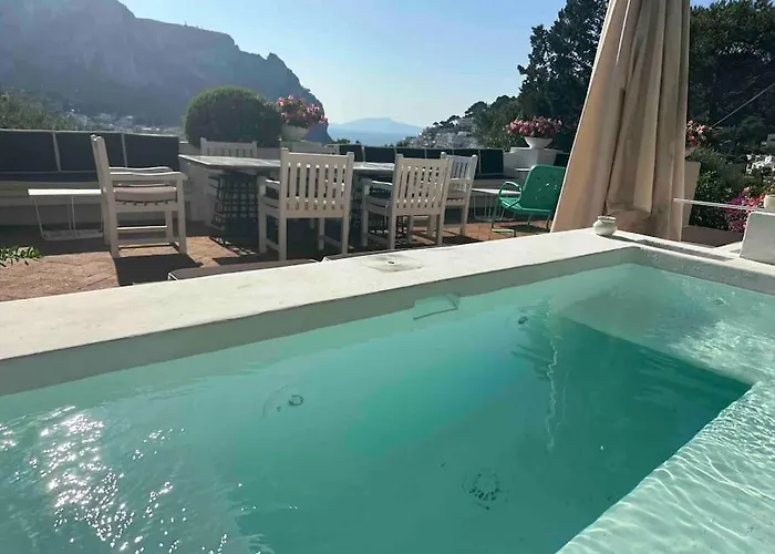 Centre House With Jacuzzi Vila Capri