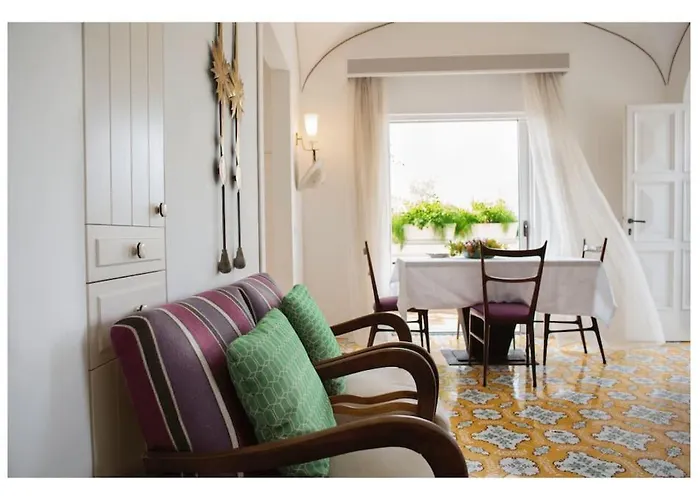 Vila Centre House With Jacuzzi Capri